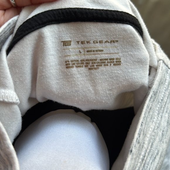 Tek Gear Women’s running/workout shirt - Picture 3 of 3